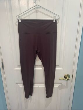 High-Waist Leggings in Deep Plum - Everyday Stretch